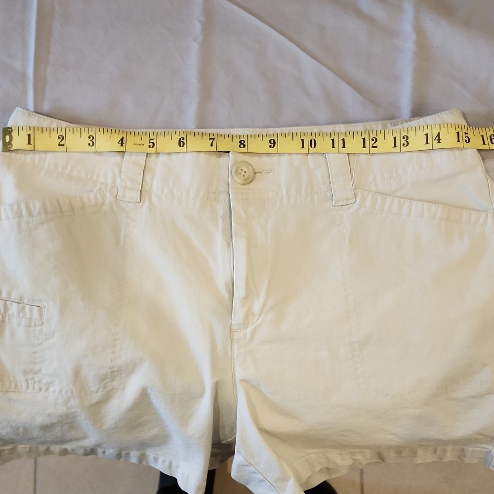 Dockers Women's Tan Shorts